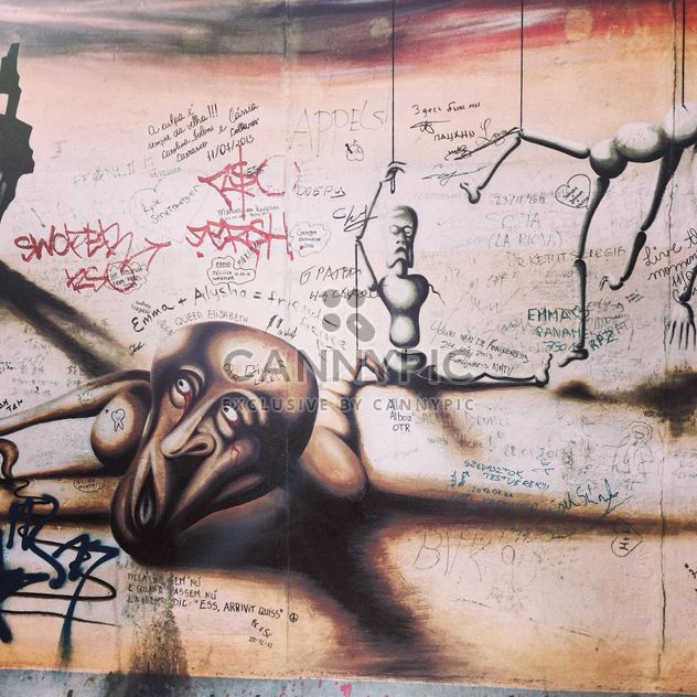 Graffity on Berlin wall - бесплатный image #183179
