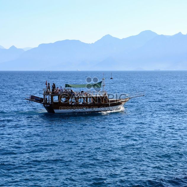 Boat in sea, Antalya - Free image #186279