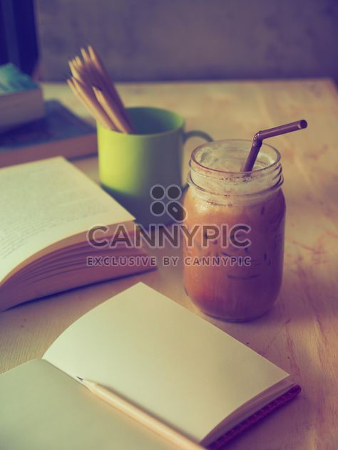 Ice coffee and notebooks - бесплатный image #186899