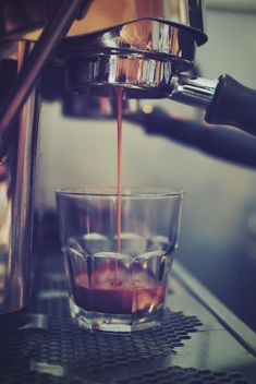 Coffee machine making espresso - image gratuit #187109 