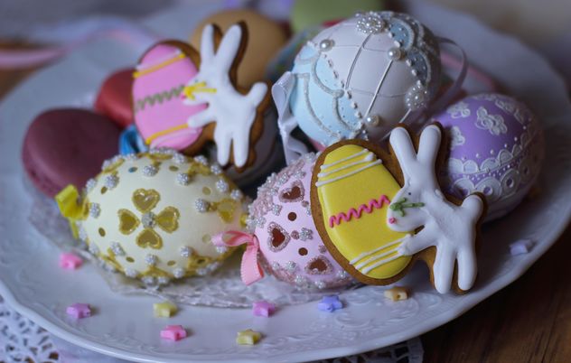 Easter eggs and cookies - Free image #187589