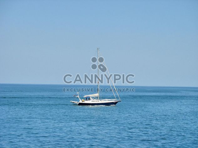 yacht on the sea - Kostenloses image #198109