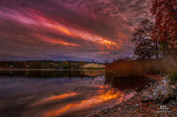 Ulriksdals Slott in fall and sunset - Free image #291259