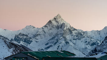 Sunset on Ama Dablam (6,856 metres or 22,493 ft) - Kostenloses image #294199