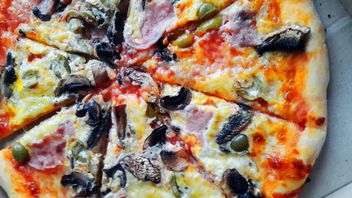 Pizza pieces - Free image #328059