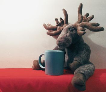 Plush elk and cup - image gratuit #337909 