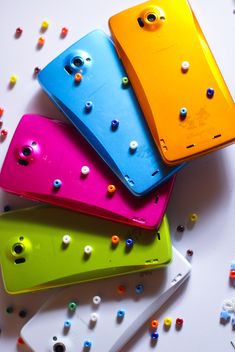 Colorful Smartphones with decorative elements - image gratuit #341529 