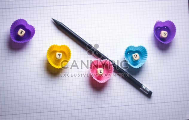 Still life with decor letters, pen and hearts - image gratuit #342129 