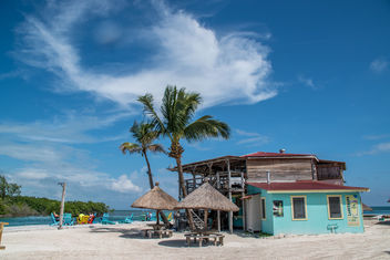Bar at the beach 'The Split' on the Caribbean island Caye Caulker in Belize. - image gratuit #449879 