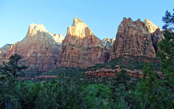 The Three Patriarchs at Sunrise, Zion NP 2014 - Kostenloses image #455059