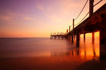 Sunset at pier - image gratuit #457059 