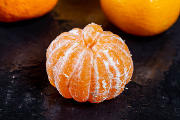 Freshly brushed tangerine with drops - image gratuit #457479 