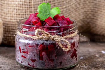 Close-up of boiled beet salad in a glass jar - image gratuit #460569 