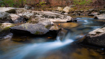 Little Waterfall on the Hawlings River - image #465749 gratis