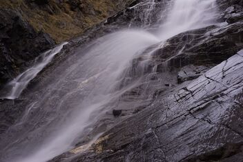 Waterfall close-up. - image #468979 gratis