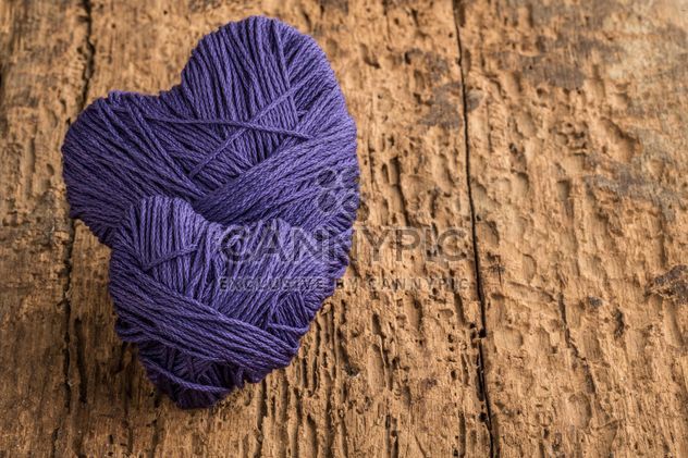 Purple hearts of thread - image #183019 gratis