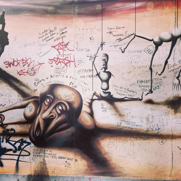 Graffity on Berlin wall - image #183179 gratis