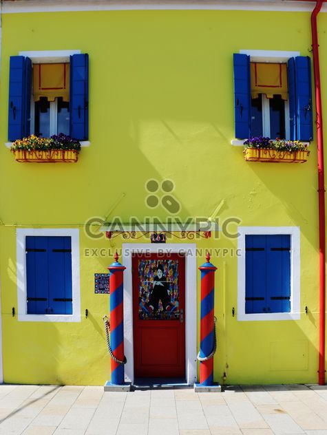Yellow facade of the house - image #183709 gratis