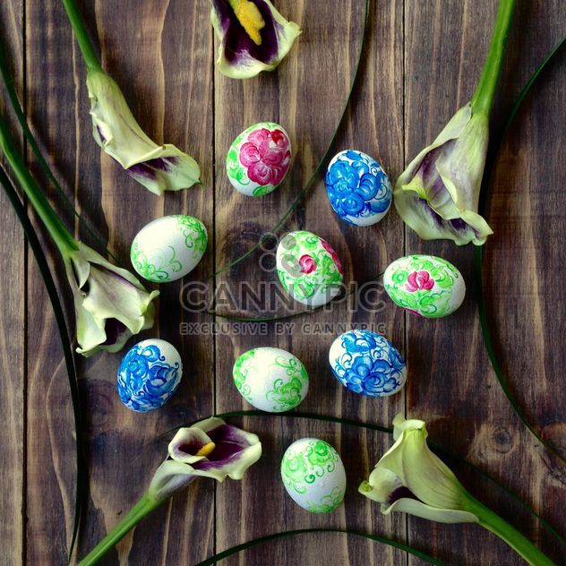 Easter eggs and flowers - image #184209 gratis