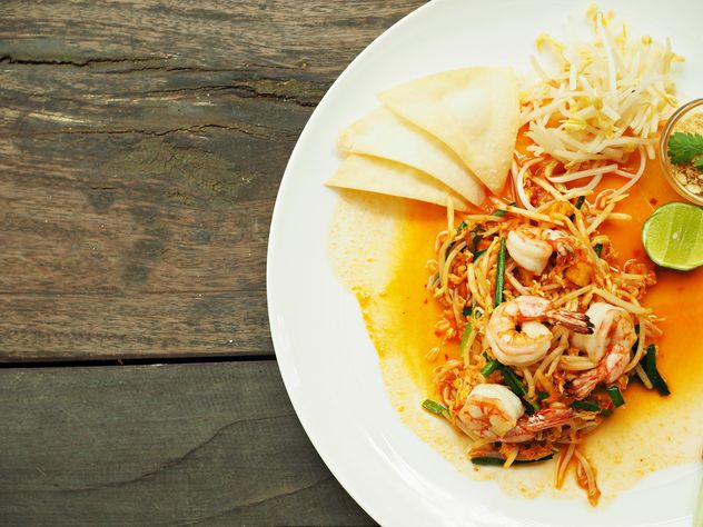 Pad thai noodles with shrimps - Free image #187049