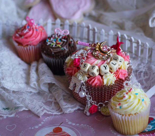 Decorated cupcakes - Free image #187179