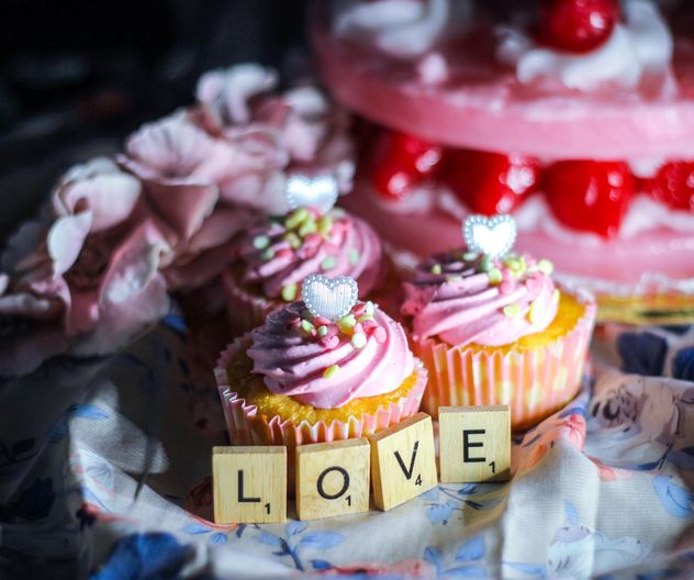 Cupcakes for Valentine's day - бесплатный image #187399