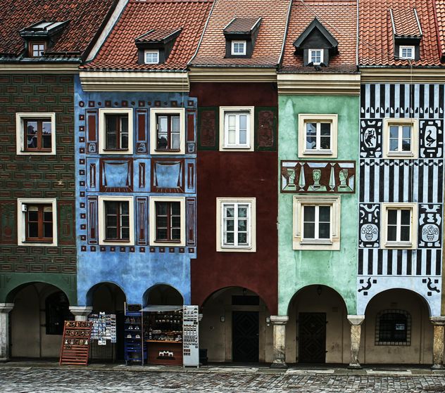Colored houses on the central square of Poznan, Poland - image gratuit #271609 