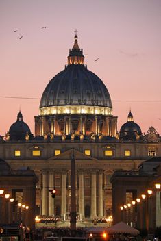 sunset view of the dome of Saint Peter - image #271639 gratis