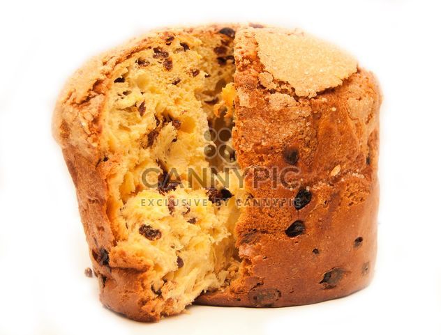 cupcake with raisins on a white background - Kostenloses image #273169