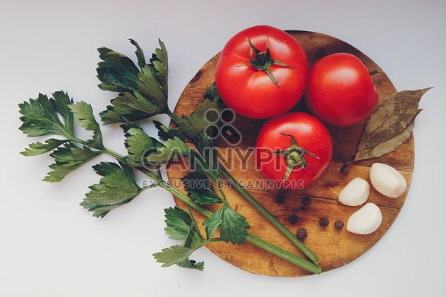 Tomatoes with garlic - image #274849 gratis