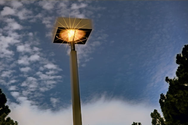 Street light in the sky - Kostenloses image #300759