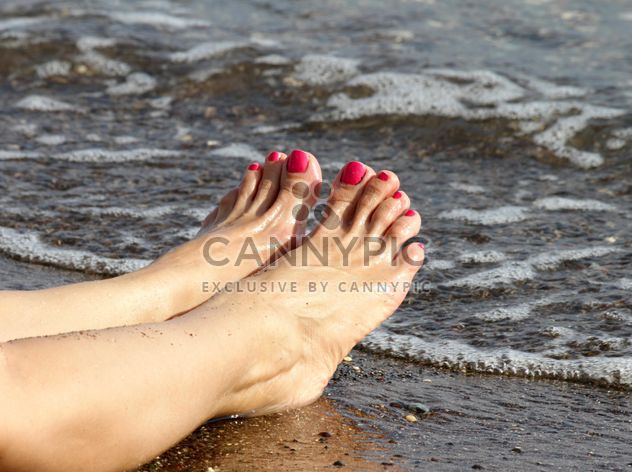 Manicured feet at the relaxing beach - Free image #303749