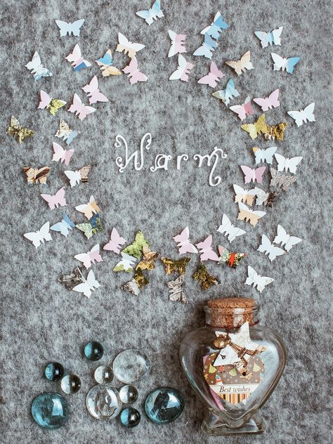 Paper butterflies around the word warm - image gratuit #305379 