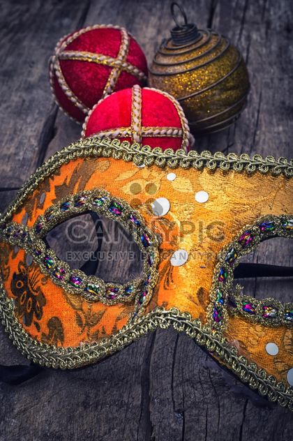 Mask, Santa Claus hat and Christmas decoration - Kostenloses image #305749