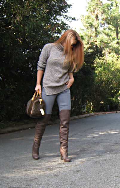 otk boots with jeans and a sweater+red highlights+reddish hair - Kostenloses image #314519