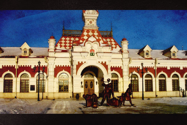 Old railway station in Yekaterinburg - image #323549 gratis