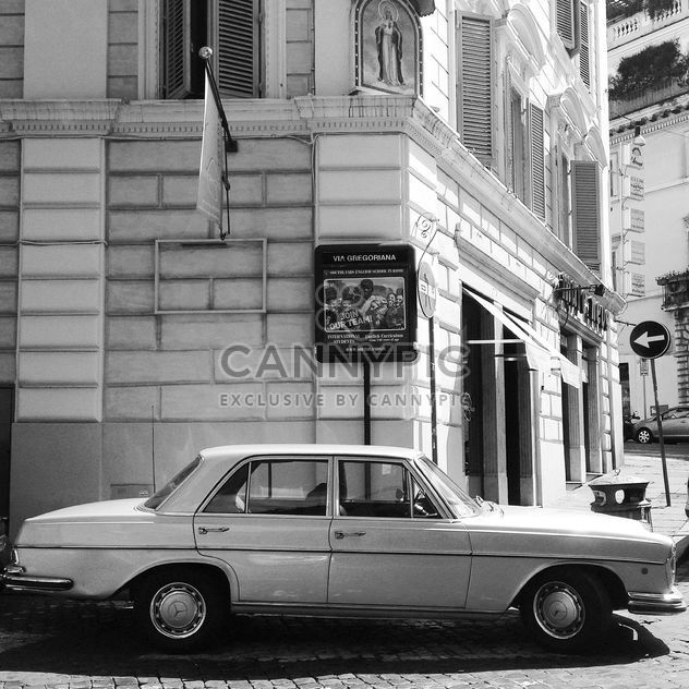 Old Mercedes car - image #331169 gratis