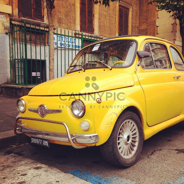 Yellow Fiat 500 car - image gratuit #331209 