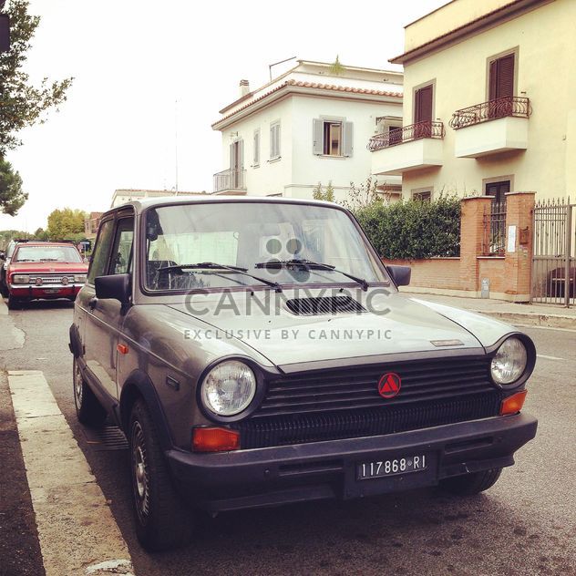 Old car in street of Rome - бесплатный image #331889