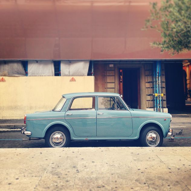 Old Fiat car in the street of Rome - image #331899 gratis