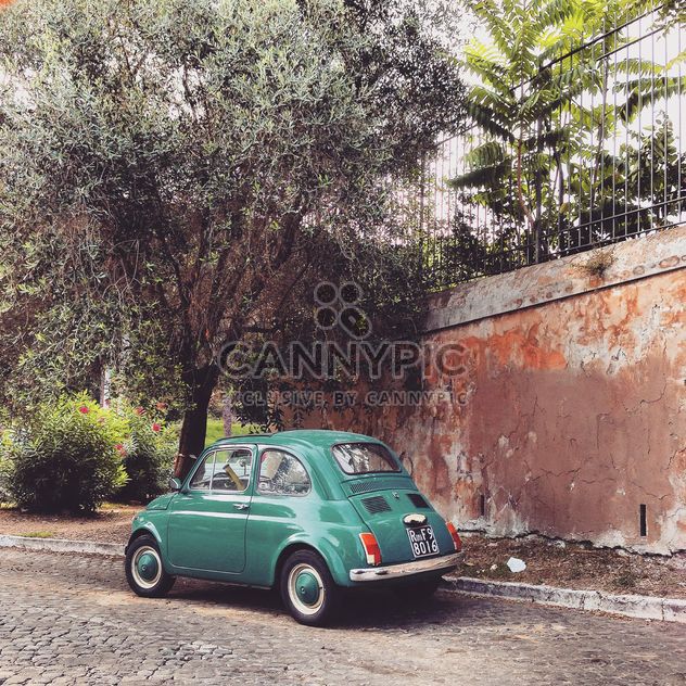 Green Fiat 500 car - image gratuit #331959 