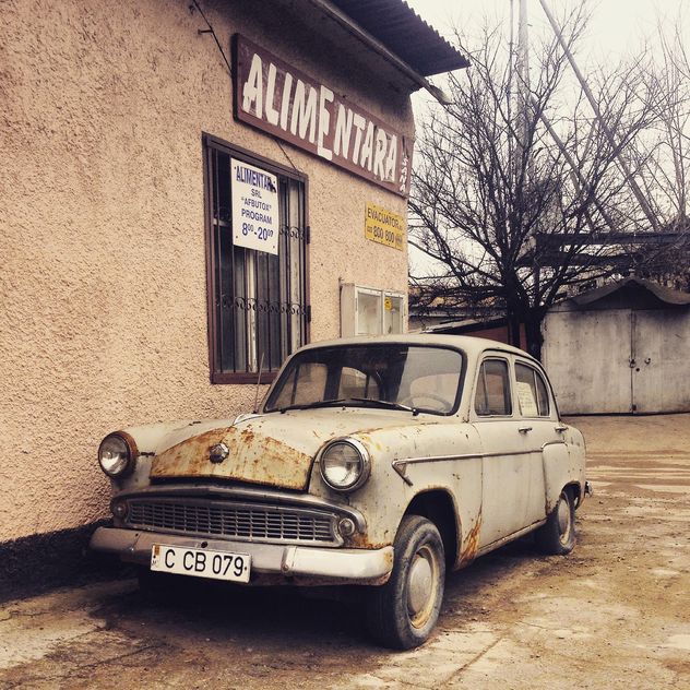 Old Moskvich car - image gratuit #332169 