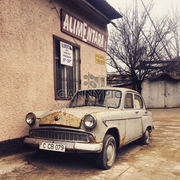 Old Moskvich car - бесплатный image #332169