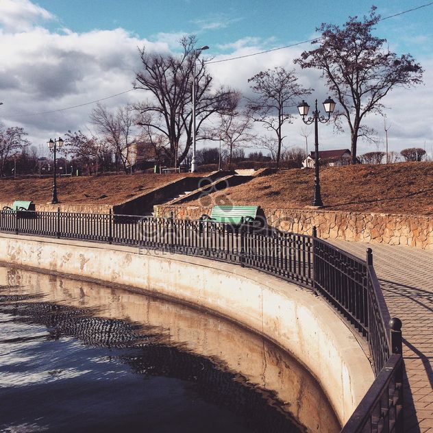 Lake in park in Kishinev - бесплатный image #332189