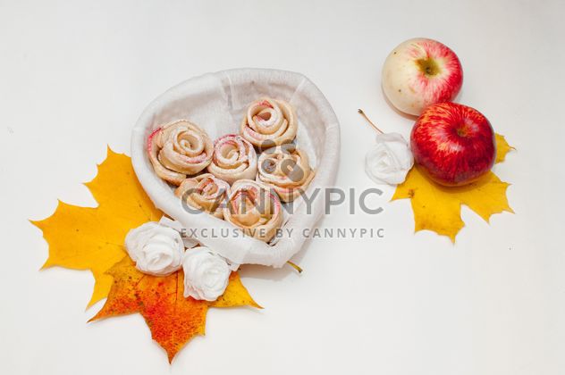 Roses made of dough and apples - бесплатный image #337849
