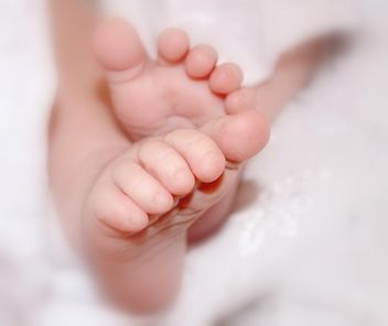 Feet of newborn closeup - Free image #338299