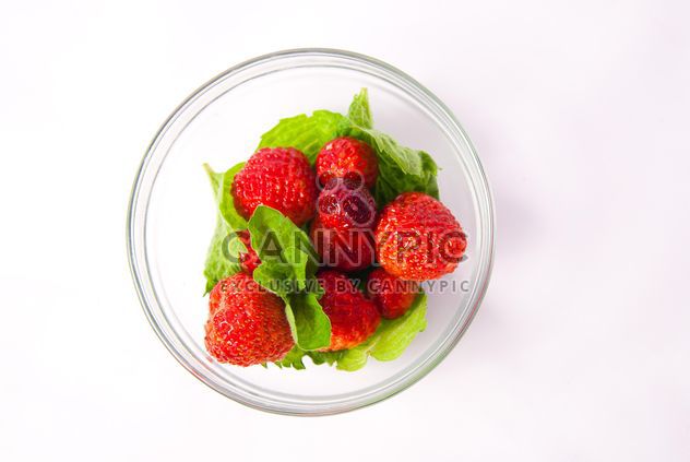 Fresh strawberry with mint and cinnamon on white background - image gratuit #342509 