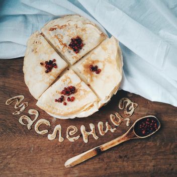 Fresh pancakes with berries for Shrovetide - бесплатный image #345069