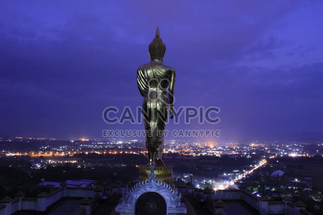 Buddha statue and aerial view on night city, Thailand - image #346549 gratis