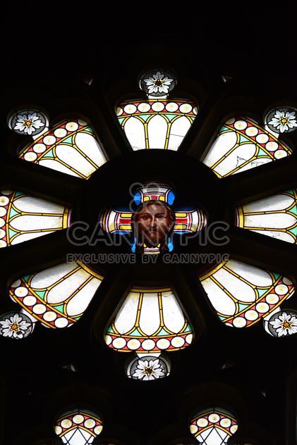 Stained glass window in cathedral - image gratuit #348439 